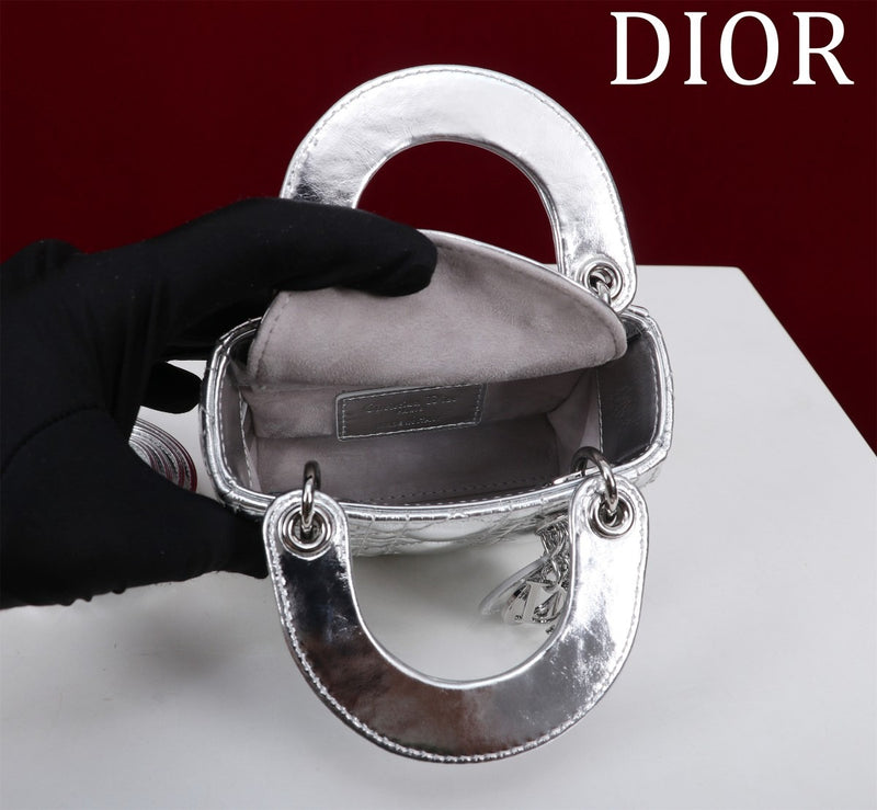 Bolsa Lady Dior Míni Metálico Prata