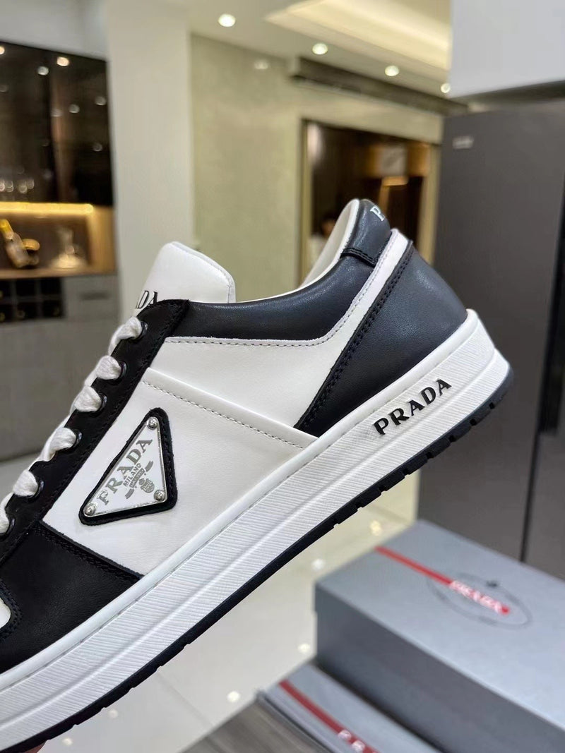 Sneaker Modelo Prada