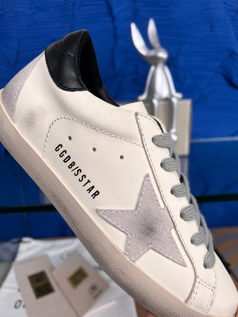 Tênis Modelo Golden Goose Super Star