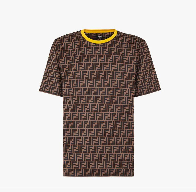 Camiseta Modelo Fendi