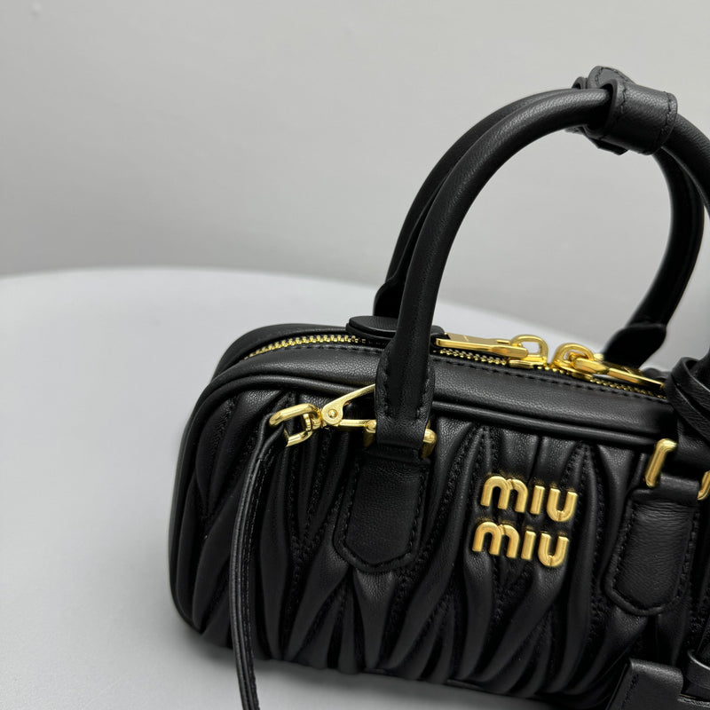 Bolsa Miu Miu Arcadie Mini em Couro Napa Matelassê