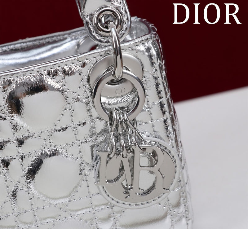 Bolsa Lady Dior Míni Metálico Prata