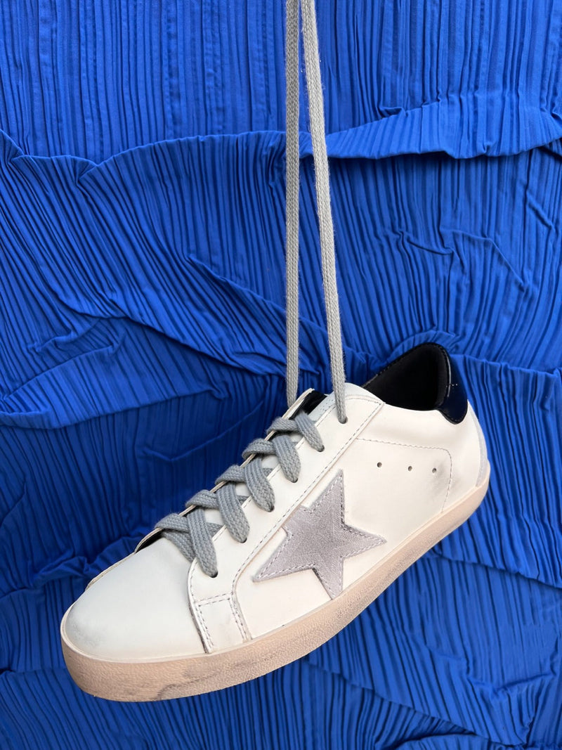 Tênis Modelo Golden Goose Super Star