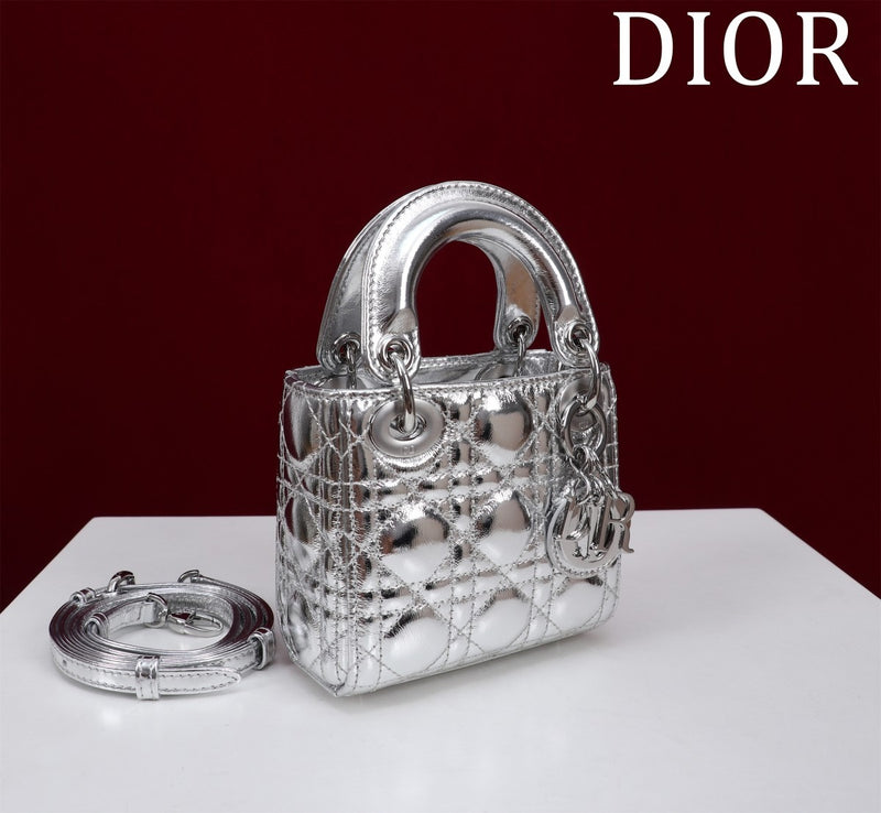 Bolsa Lady Dior Míni Metálico Prata