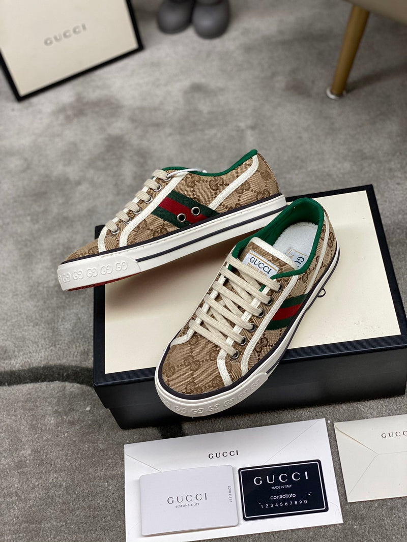 Sneaker Modelo Gucci Tennis 1977