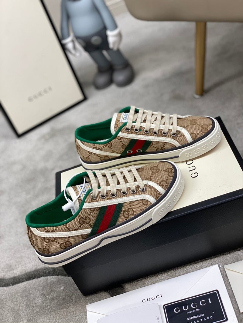 Sneaker Modelo Gucci Tennis 1977