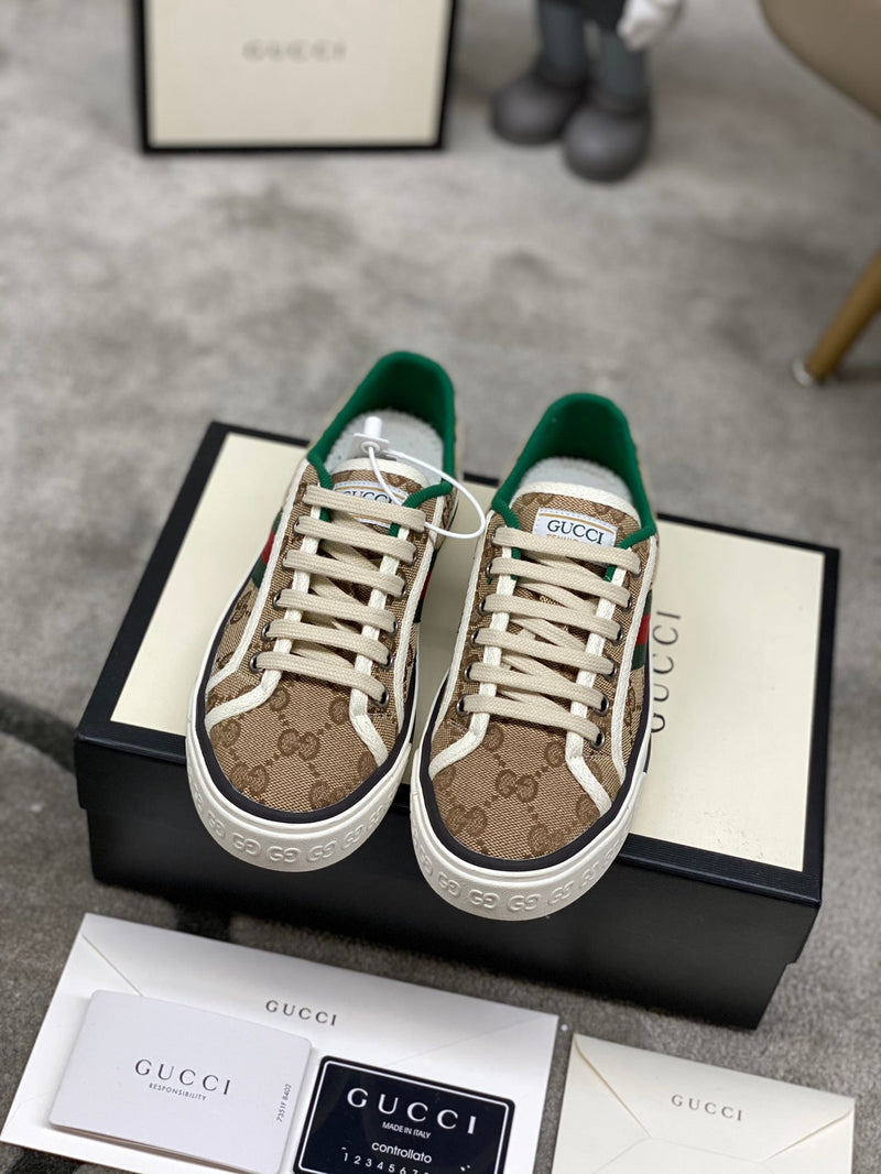 Sneaker Modelo Gucci Tennis 1977