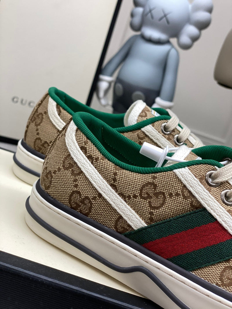 Sneaker Modelo Gucci Tennis 1977