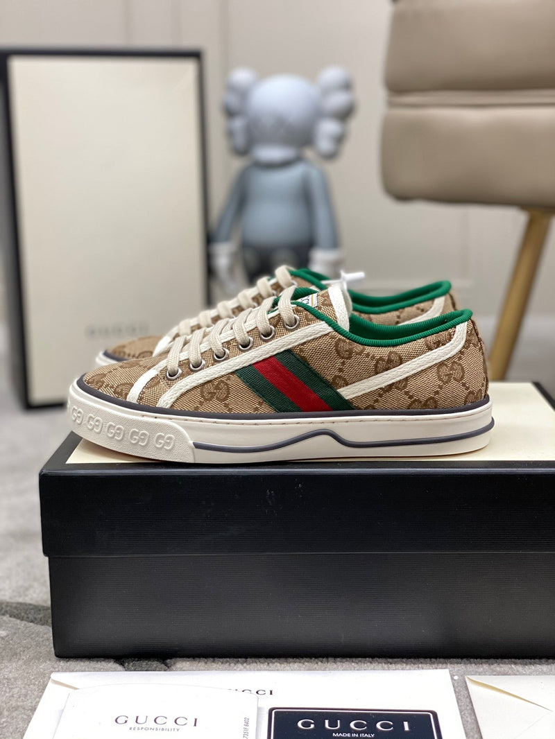 Sneaker Modelo Gucci Tennis 1977