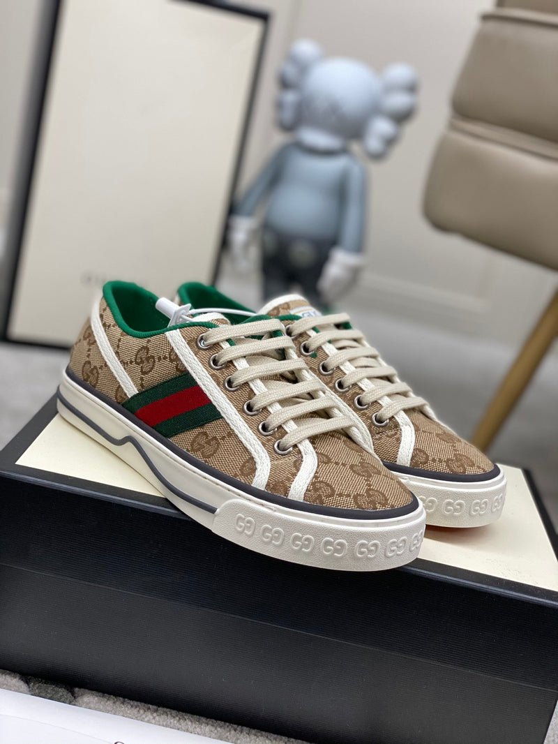 Sneaker Modelo Gucci Tennis 1977