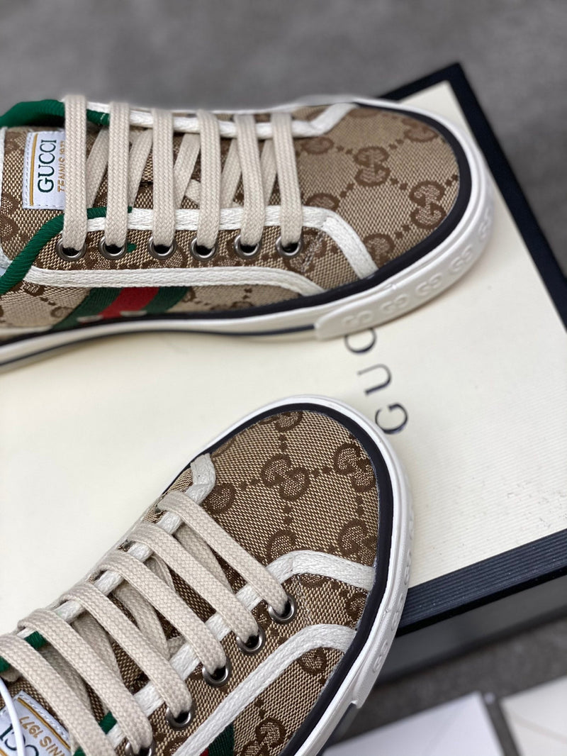 Sneaker Modelo Gucci Tennis 1977