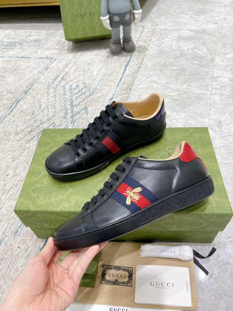 Sneaker Modelo Gucci Ace com Bordado