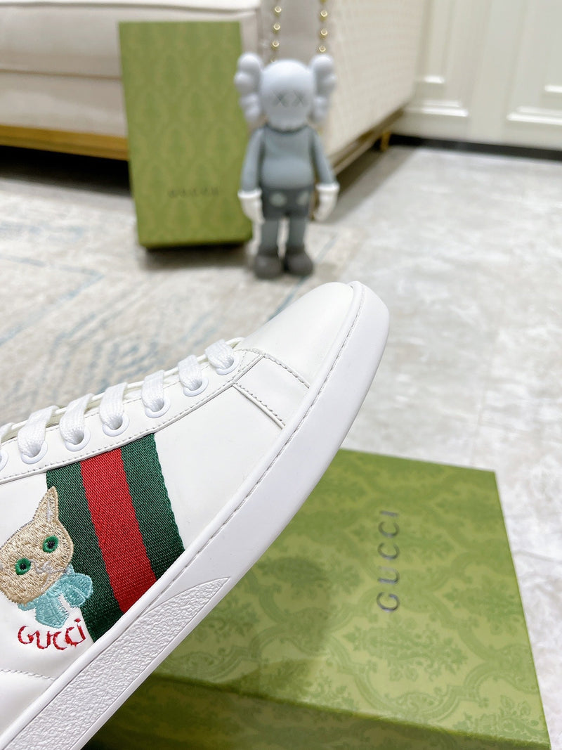 Sneaker Modelo Gucci Cat