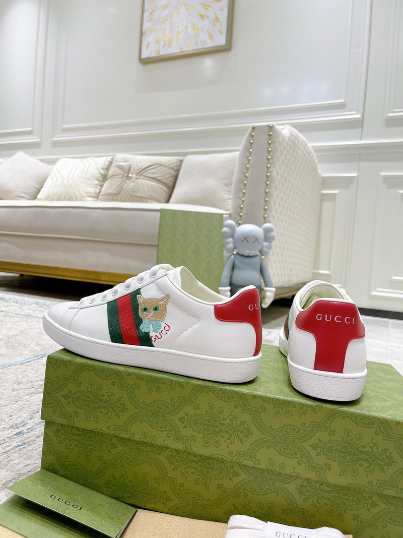 Sneaker Modelo Gucci Cat