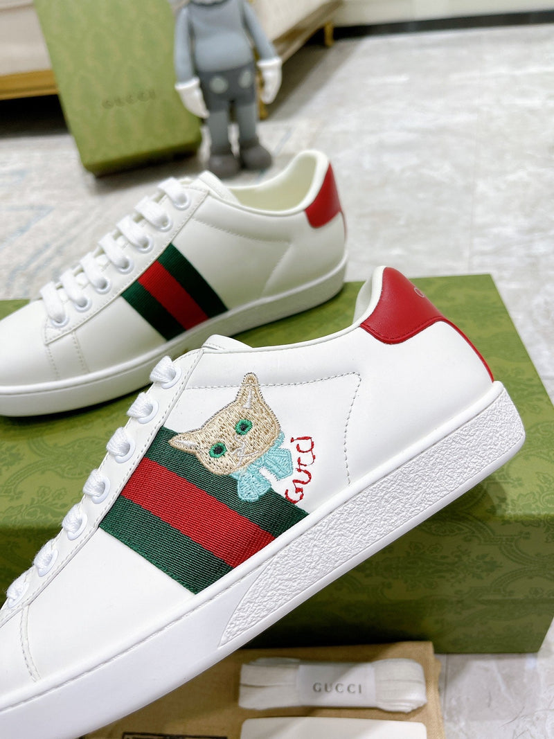 Sneaker Modelo Gucci Cat