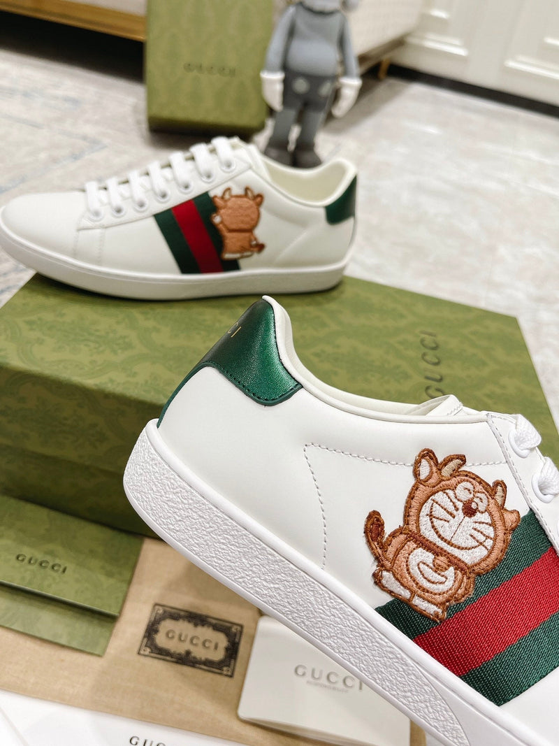 Tênis Modelo Gucci X Doraemon