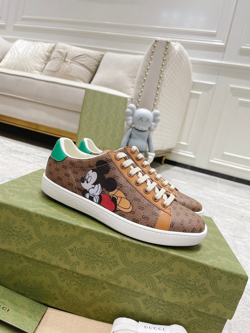 Sneaker Modelo Gucci Mickey Mouse