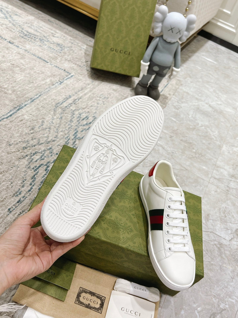 Sneaker Modelo Gucci Apple