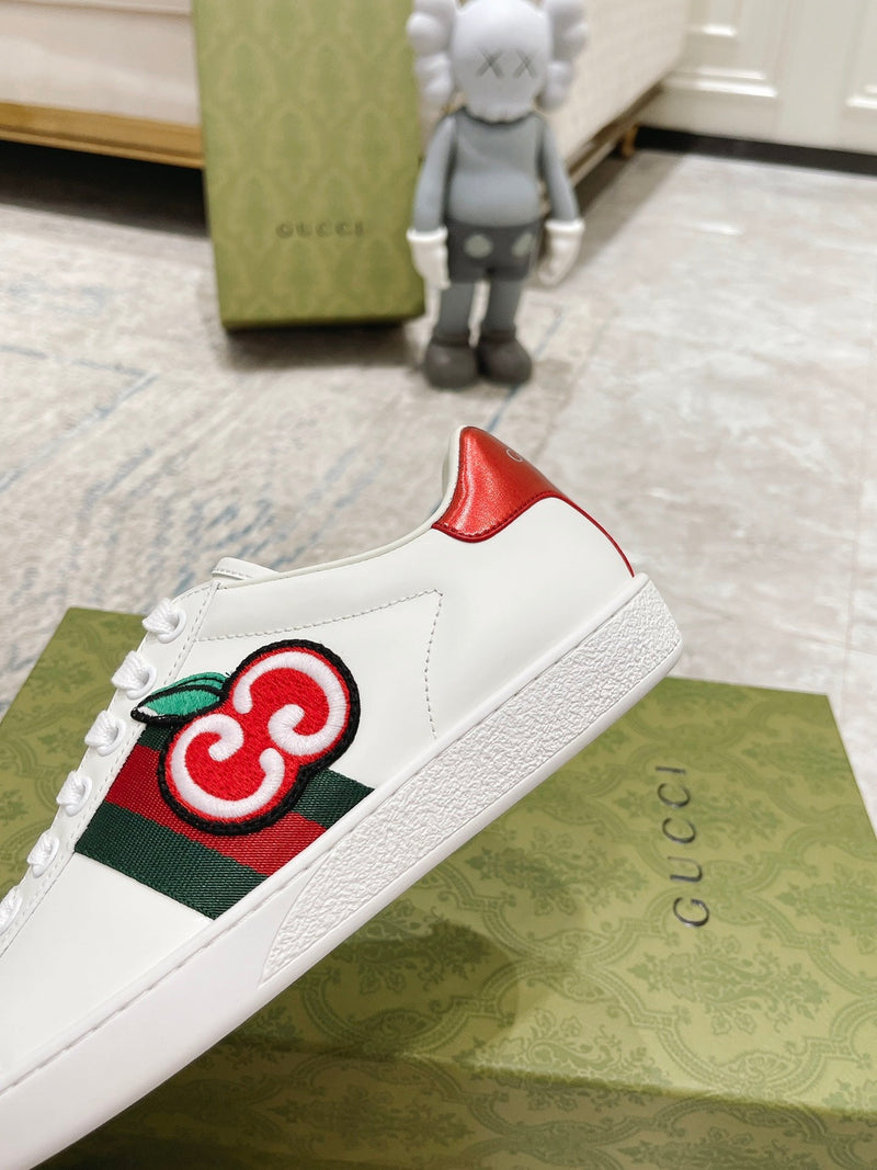 Sneaker Modelo Gucci Apple