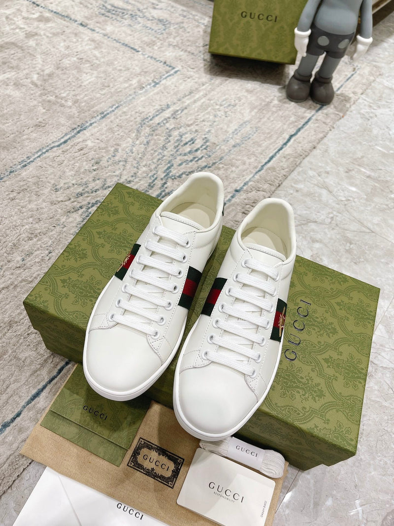 Sneaker Modelo Gucci Ace com Bordado