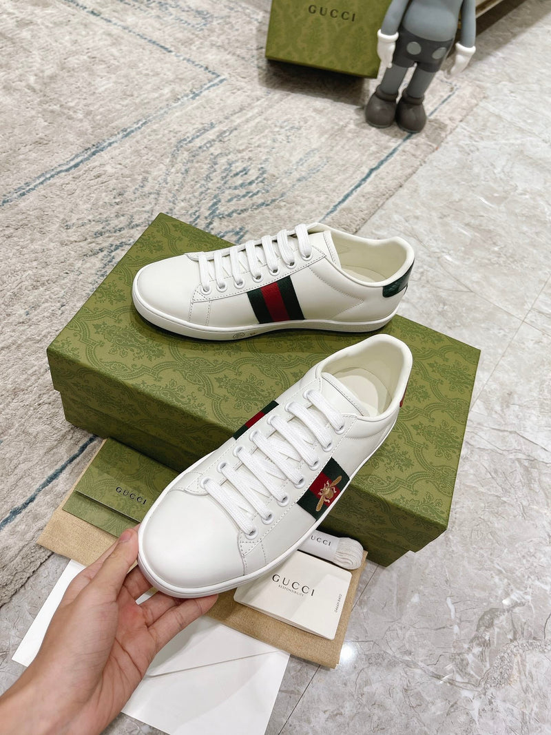 Sneaker Modelo Gucci Ace com Bordado