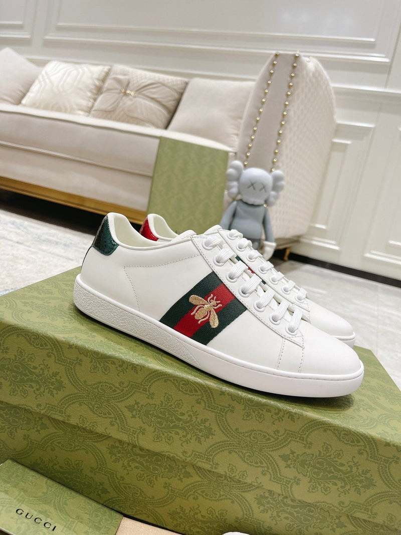 Sneaker Modelo Gucci Ace com Bordado