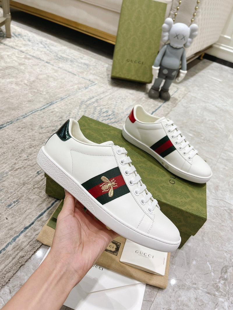 Sneaker Modelo Gucci Ace com Bordado