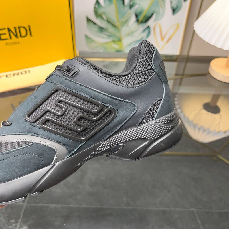 Sneaker Modelo Fendi