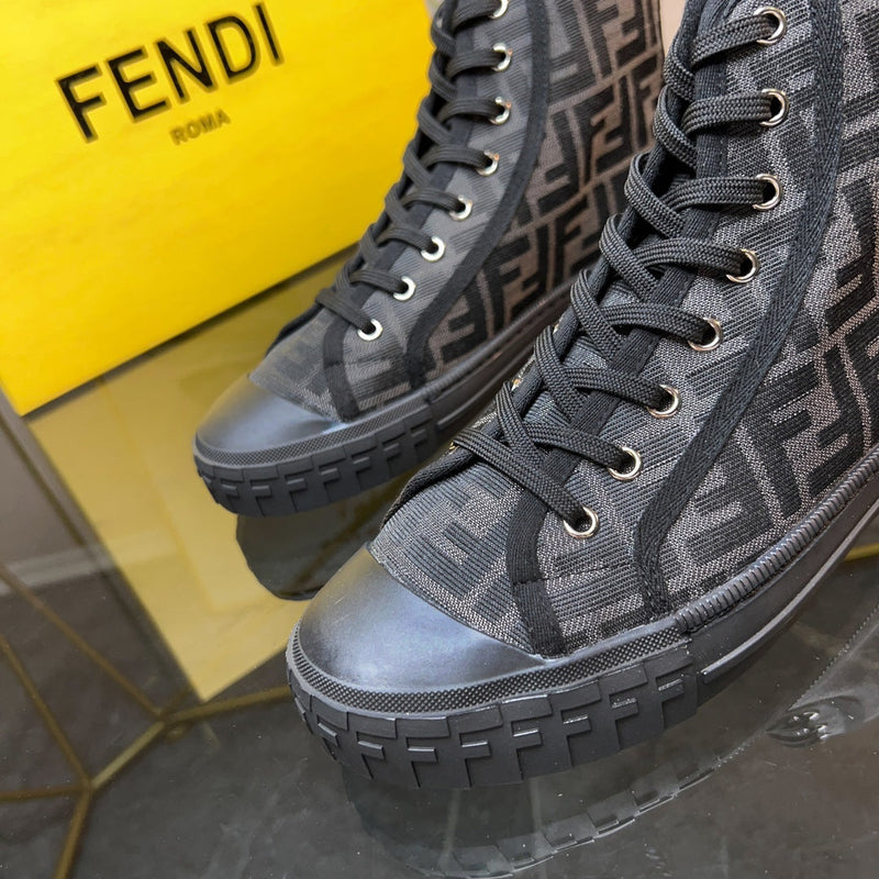 Sneaker Modelo Fendi