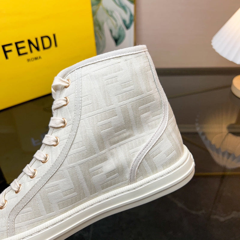 Sneaker Modelo Fendi