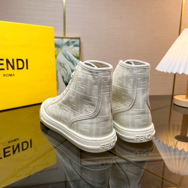 Sneaker Modelo Fendi