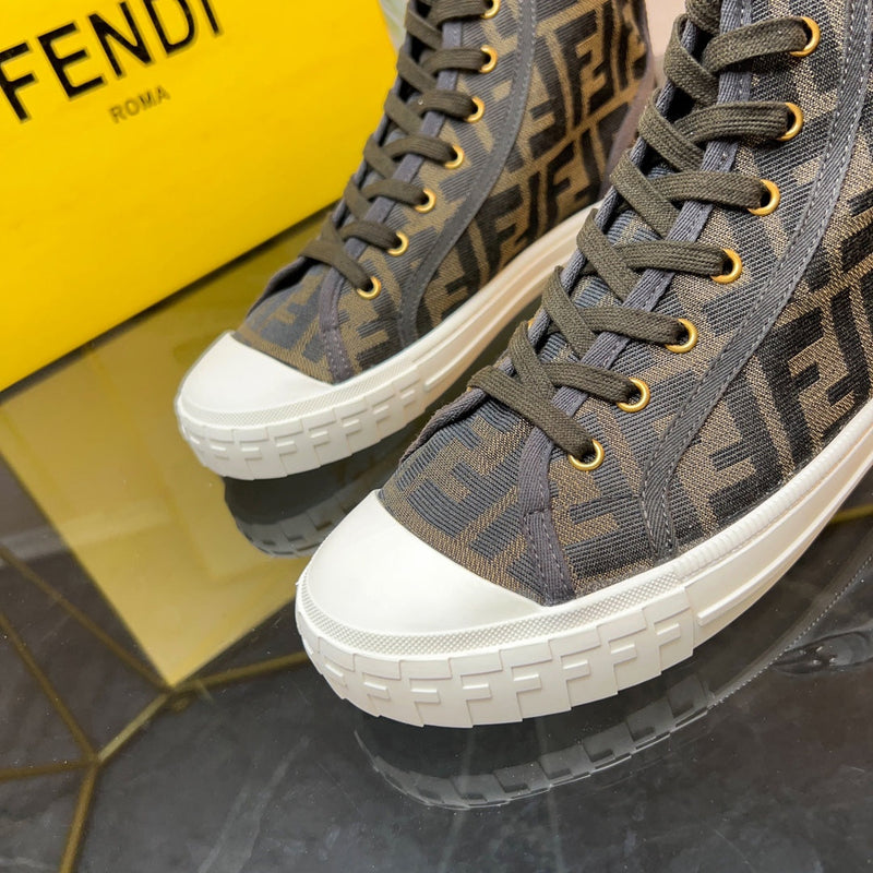 Sneaker Modelo Fendi