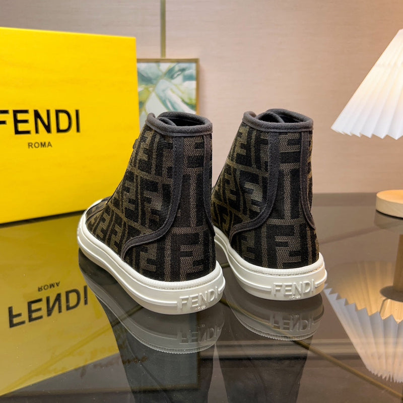 Sneaker Modelo Fendi