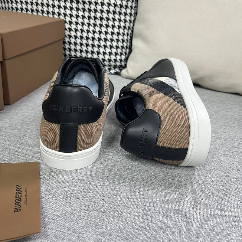 Sneaker Modelo Burberry