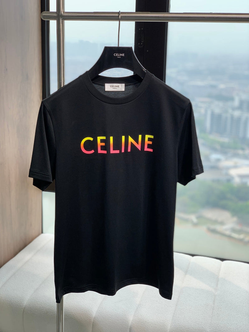 Camiseta Modelo Celine