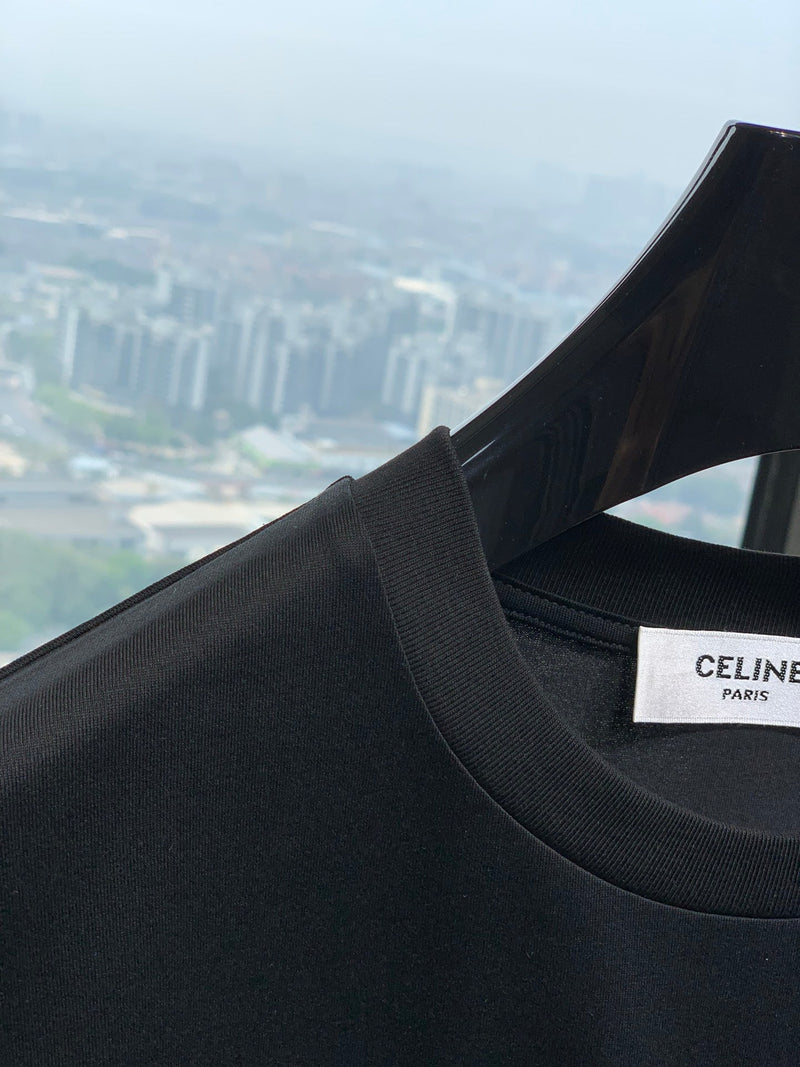 Camiseta Modelo Celine