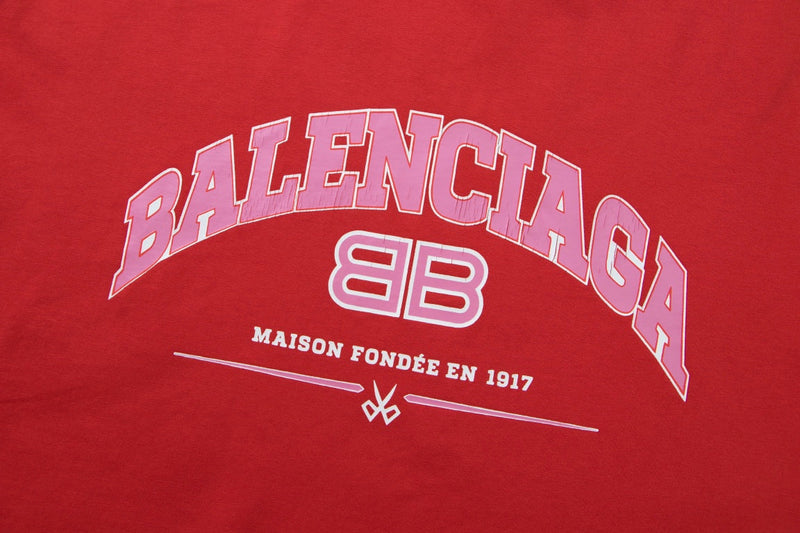 Camiseta Modelo Balenciaga Maison