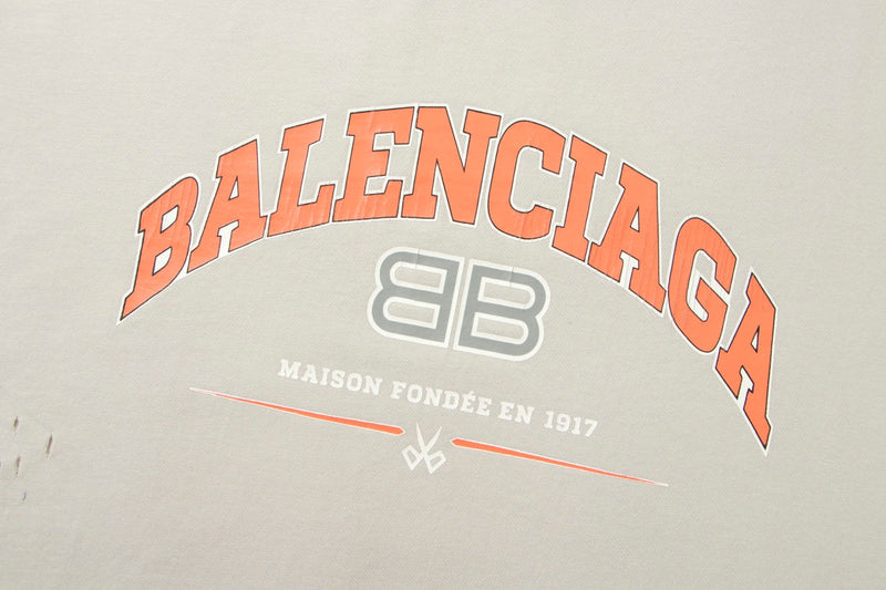 Camiseta Modelo Balenciaga Maison