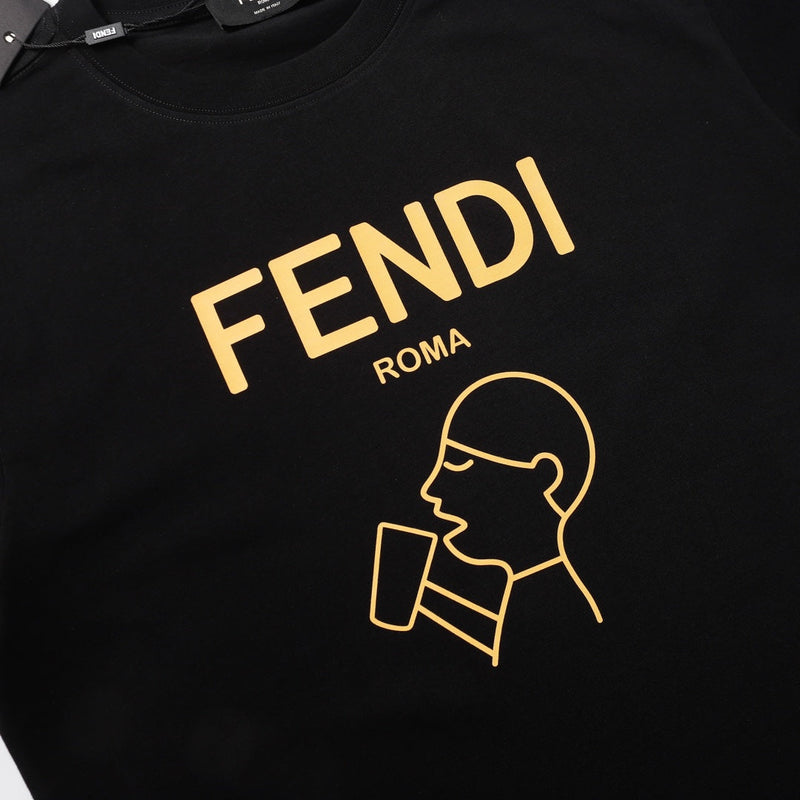 Camiseta Modelo Fendi