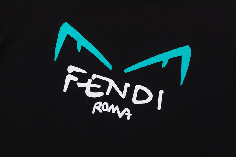 Camiseta Modelo Fendi