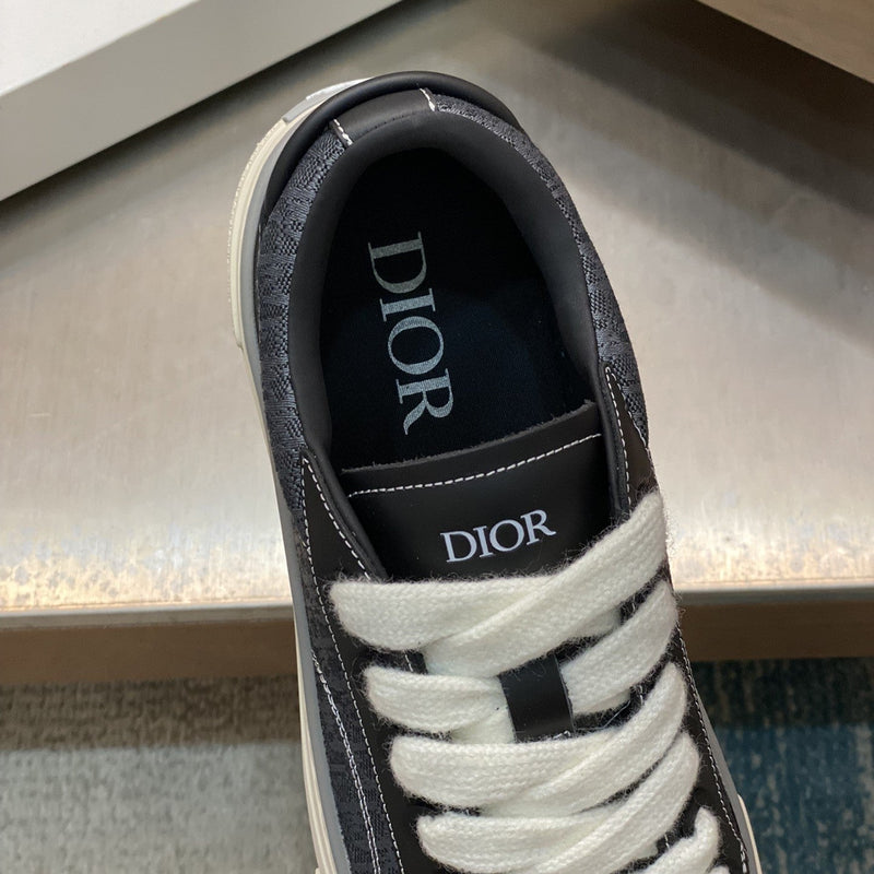 Tênis Modelo Dior