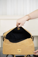 Bolsa Chanel Grande com Aba e Alça Superior