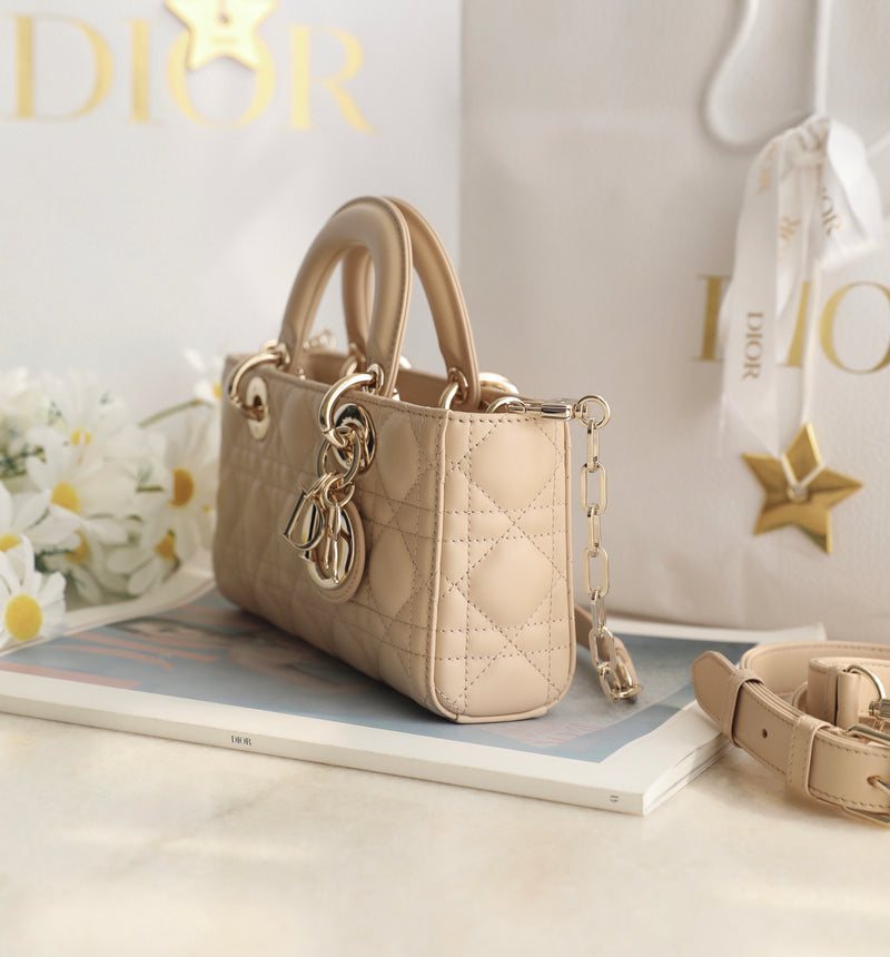 Bolsa Lady D-Joy Pequena Dior
