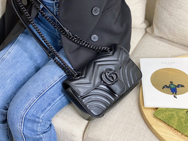 Bolsa Gucci Marmont Média e Grande