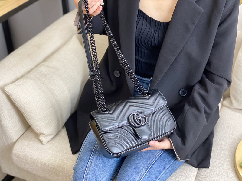 Bolsa Gucci Marmont Média e Grande