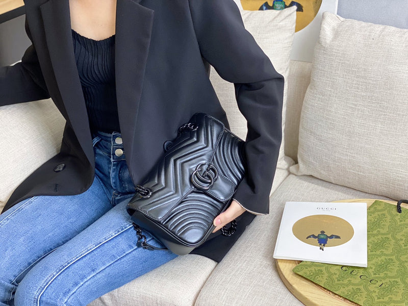 Bolsa Gucci Marmont Média e Grande