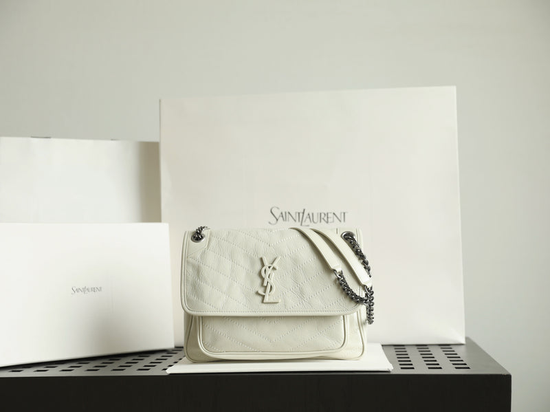 Tamanho Saint Laurent