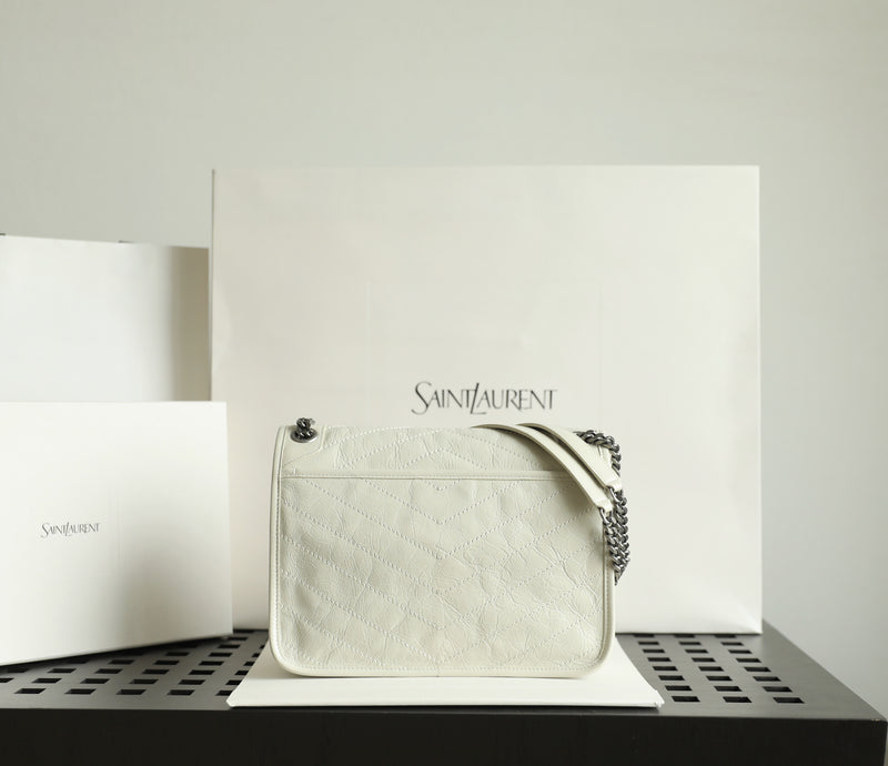 Tamanho Saint Laurent