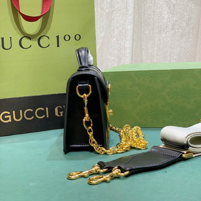 Bolsa Modelo Gucci tiracolo de couro com GG