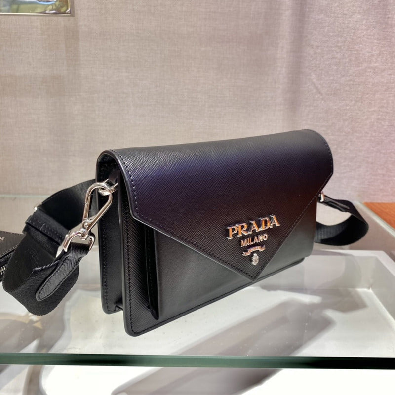 Bolsa Modelo Prada Envelope Mini em Couro Saffiano